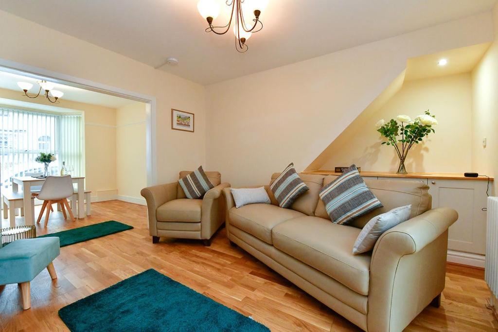 Just Stay Wales - Castle Square Cottage, Mumbles Ngoại thất bức ảnh