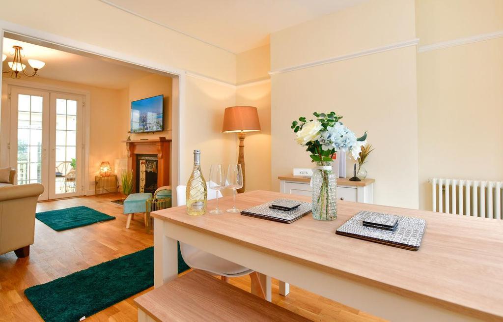 Just Stay Wales - Castle Square Cottage, Mumbles Ngoại thất bức ảnh