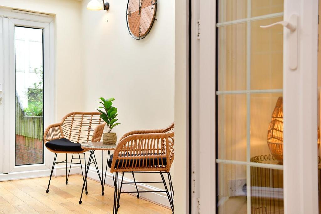 Just Stay Wales - Castle Square Cottage, Mumbles Ngoại thất bức ảnh