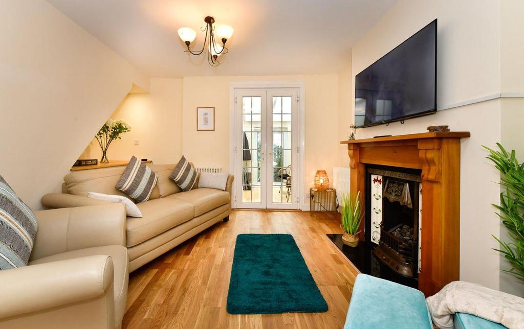 Just Stay Wales - Castle Square Cottage, Mumbles Ngoại thất bức ảnh